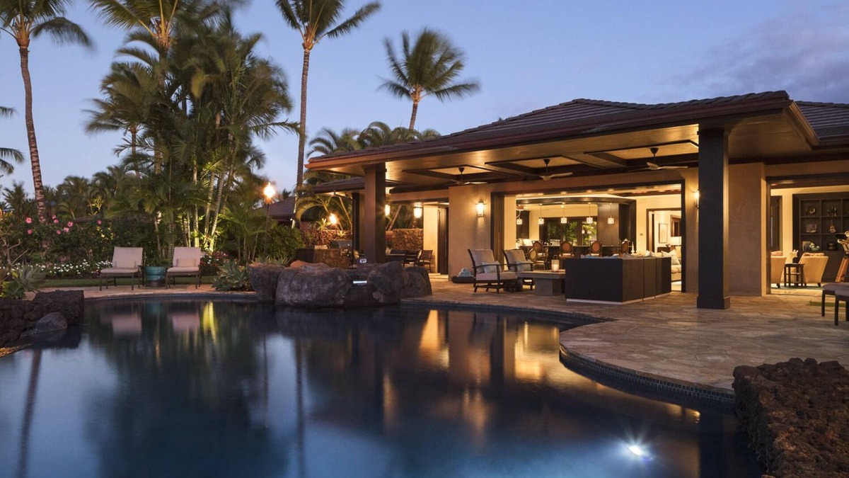 Kaupulehu House | Elegant Lau'eki Estate ~ Hualalai ~ Sweeping Views ~ THANKSGIVING SPECIAL!