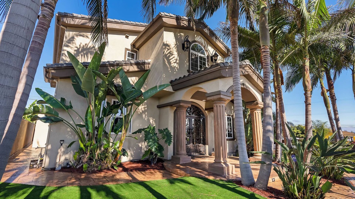 San Diego House | Elegant Mansion near Downtown San Diego
