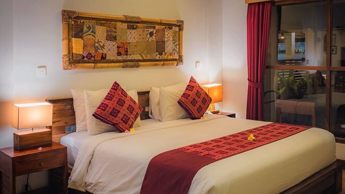 Melayang Resort | Elegant minimalist room for 2 people near Ubud shared infinity-edge swimmingpool
