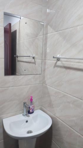 Nairobi West Apartment | ELEGANT NEWLY FURNISHED STADEVIEW SUITEs