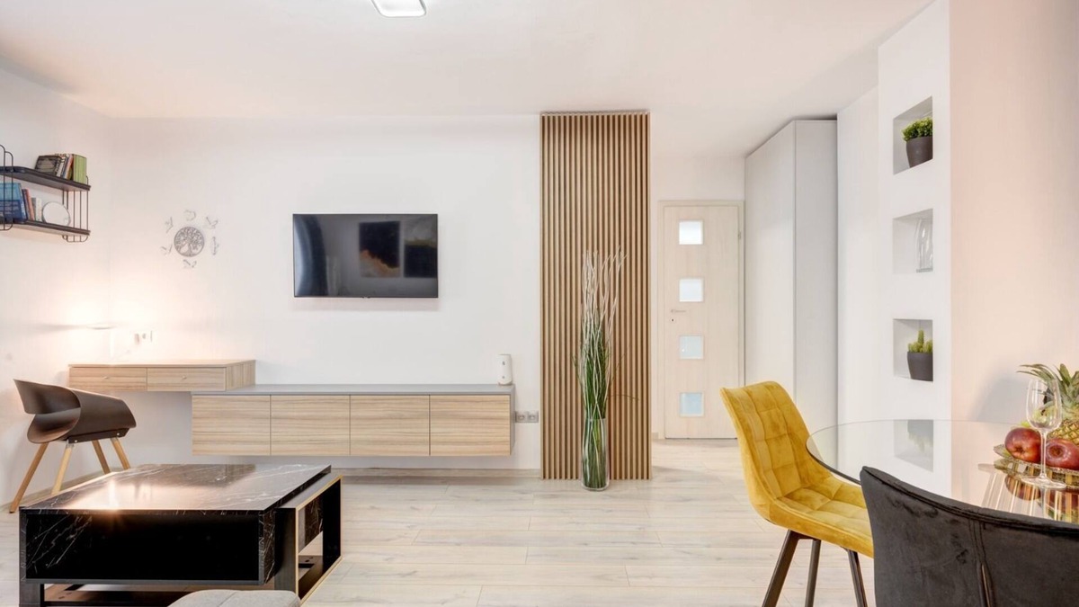 Bucharest City-Centre Apartment | Elegant Old Town Apartment - Central, Quiet, Fully Equipped