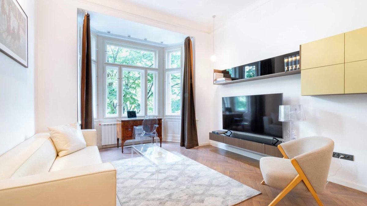 Stare Mesto Apartment | Elegant Paris Ave. apartment w/terrace
