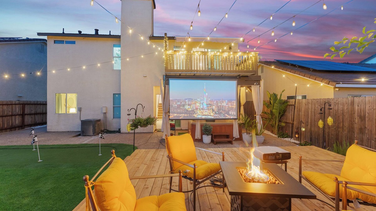 Southwestern Sacramento House | Elegant Retreat for 10 Hot Tub Games Mini Golf Stylish & Serene Getaway
