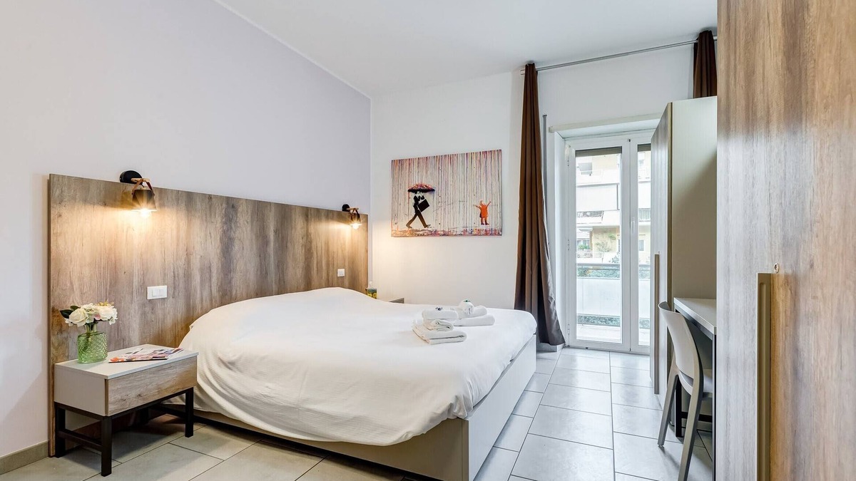 Quartiere XIII Aurelio Bed & Breakfast | Elegant Room, newly renovated, opposite Metro line A near St. Peter's