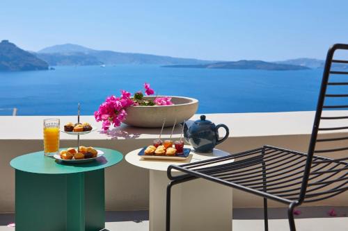 Oia Villa | Elegant Santorini House 3 Bedroom Villa Caldera View-Outdoor Hot Tub Oia