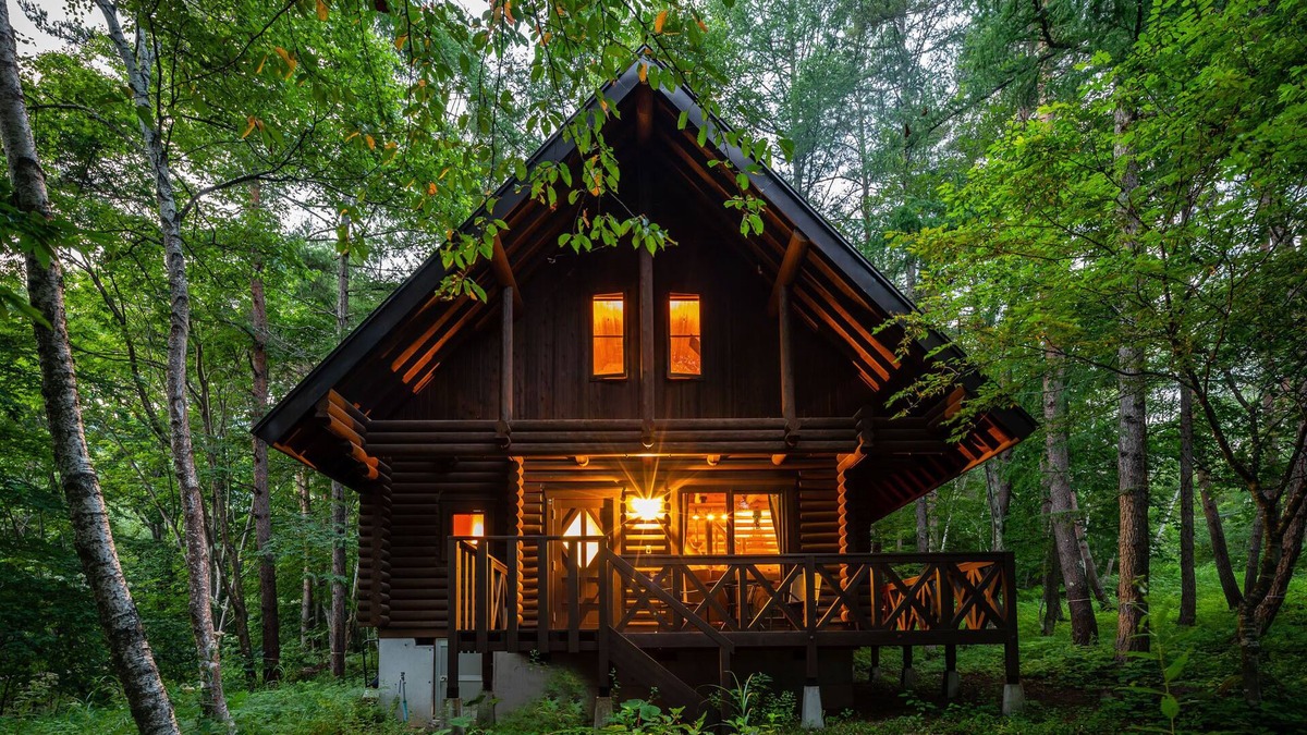 Nagano Cabin | Elegant, secluded cabin for couples & families
