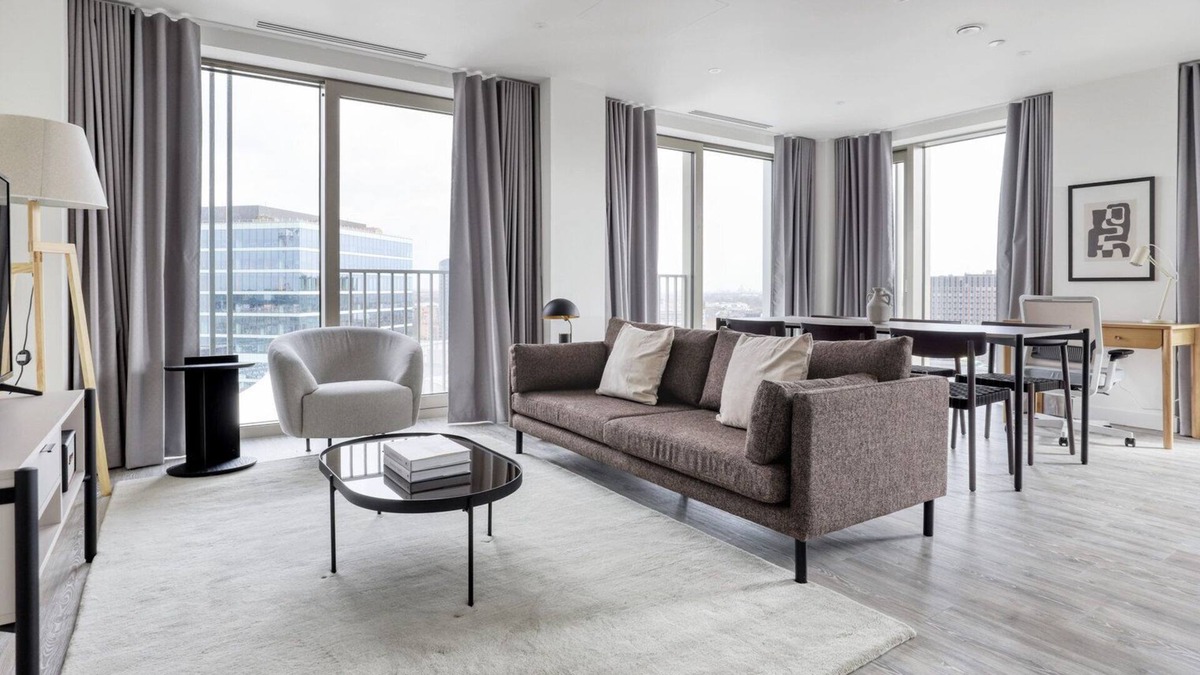 Stratford and New Town Apartment | Elegant Stratford 1BR w/ Security & Gym, nr Train Station, by Blueground