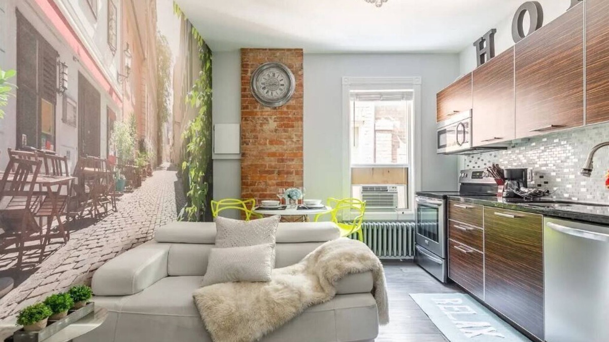 Parkdale Apartment | Elegant style 1 BR suite Walk to Lake City Downtown