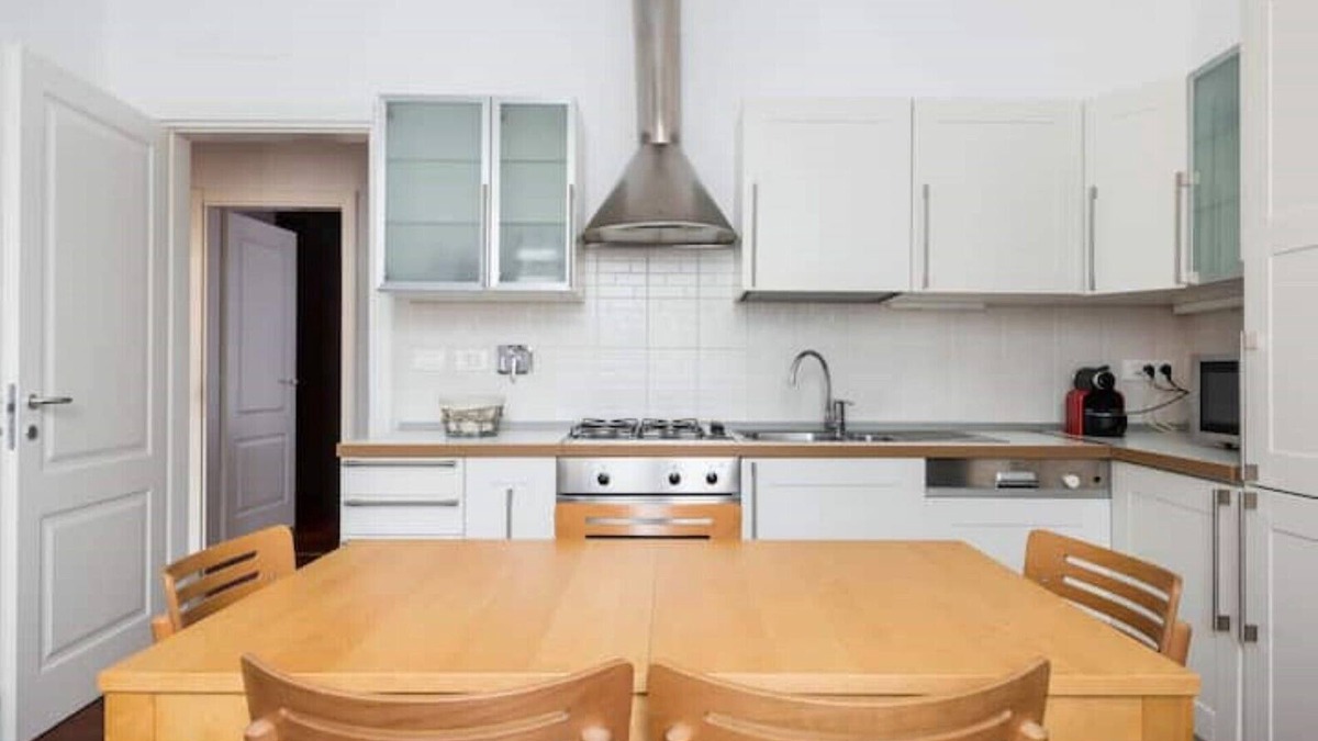 Saragozza-Porto Apartment | Elegant three-room apartment in saffi andrea costa area