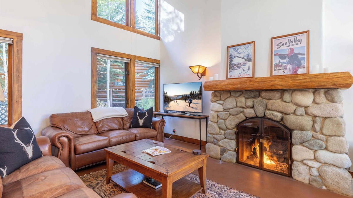 Warm Springs Condo | Elegant Three Suite Condo Steps to Warm Springs Lodge