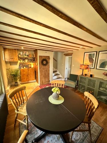 Stroud House | Elegant town house in Stroud
