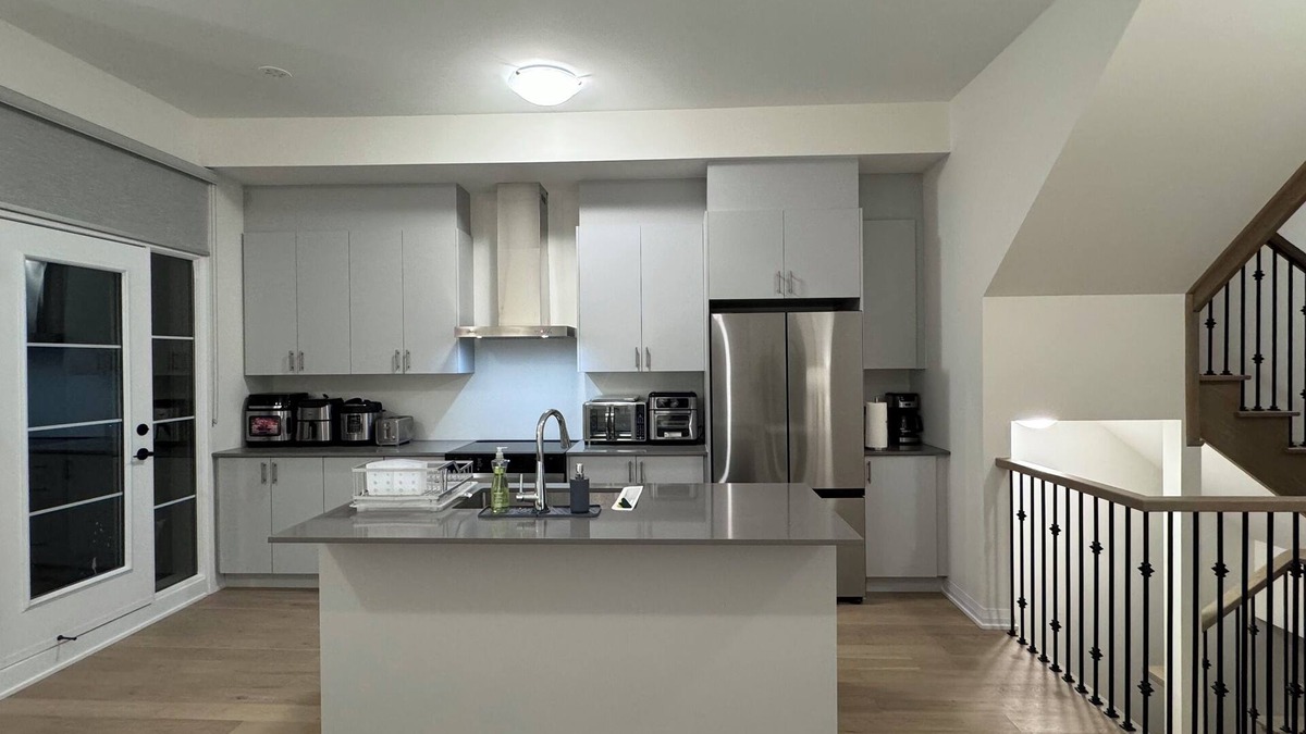 Vaughan House | Elegant Townhome in Prestigious Woodbridge Estate, Vaughan (Selena)