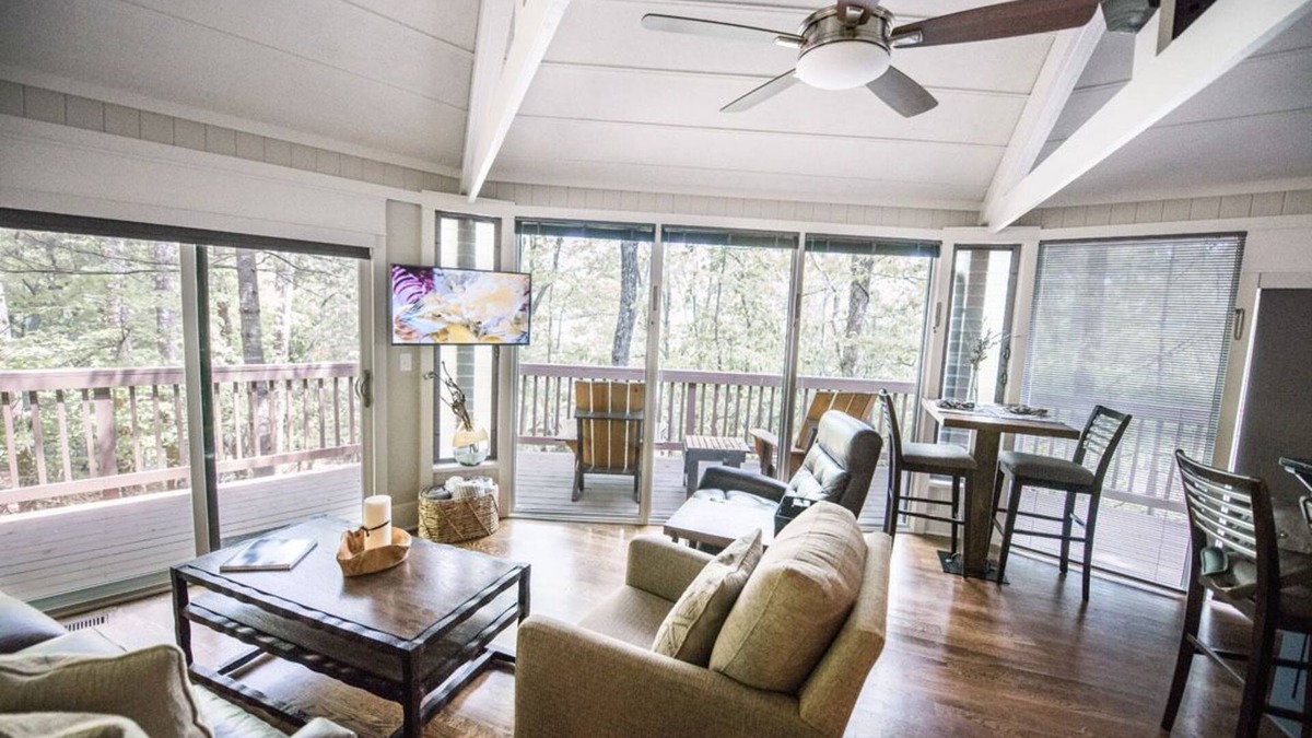 Big Canoe Cabin | Elegant Treetop Escape in Big Canoe, close to all amenities. Dog friendly!