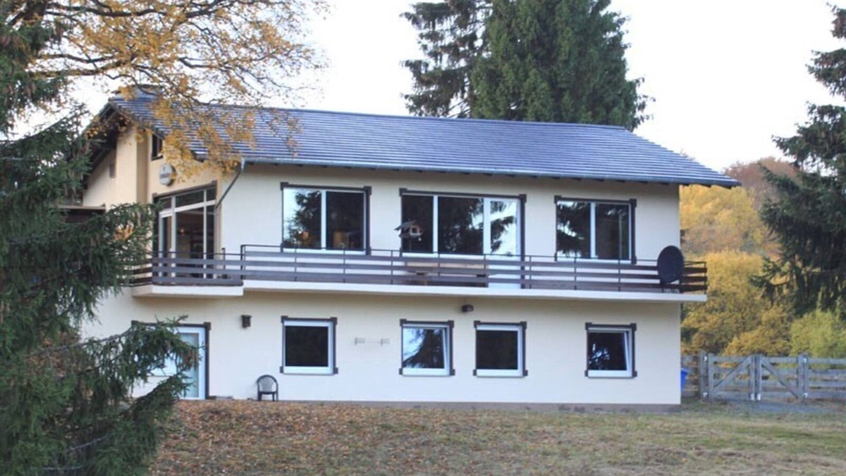 Usseln House | Elegant vacation home with stunning views on a small ski slope