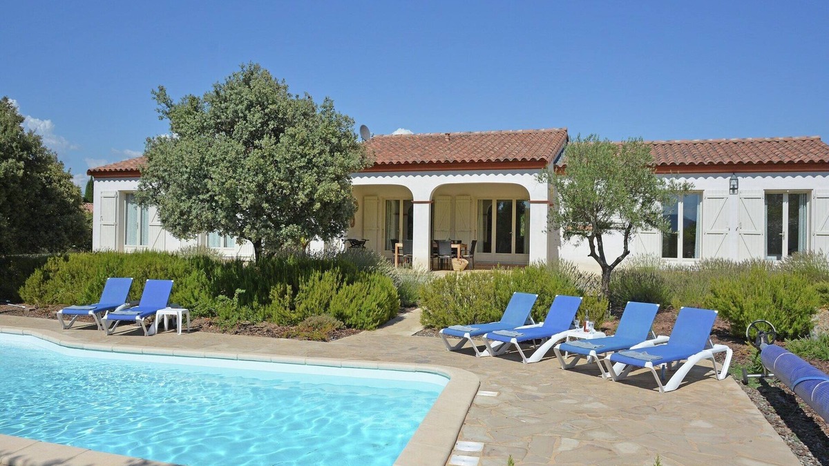 Escales Villa | Elegant Villa in Escales