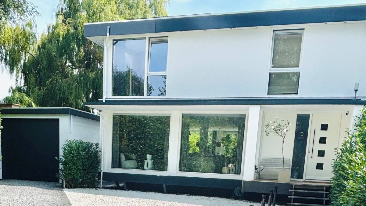 De Rivieren House | Elegant villa in The Hague- lots of space inside and out! 8 persons