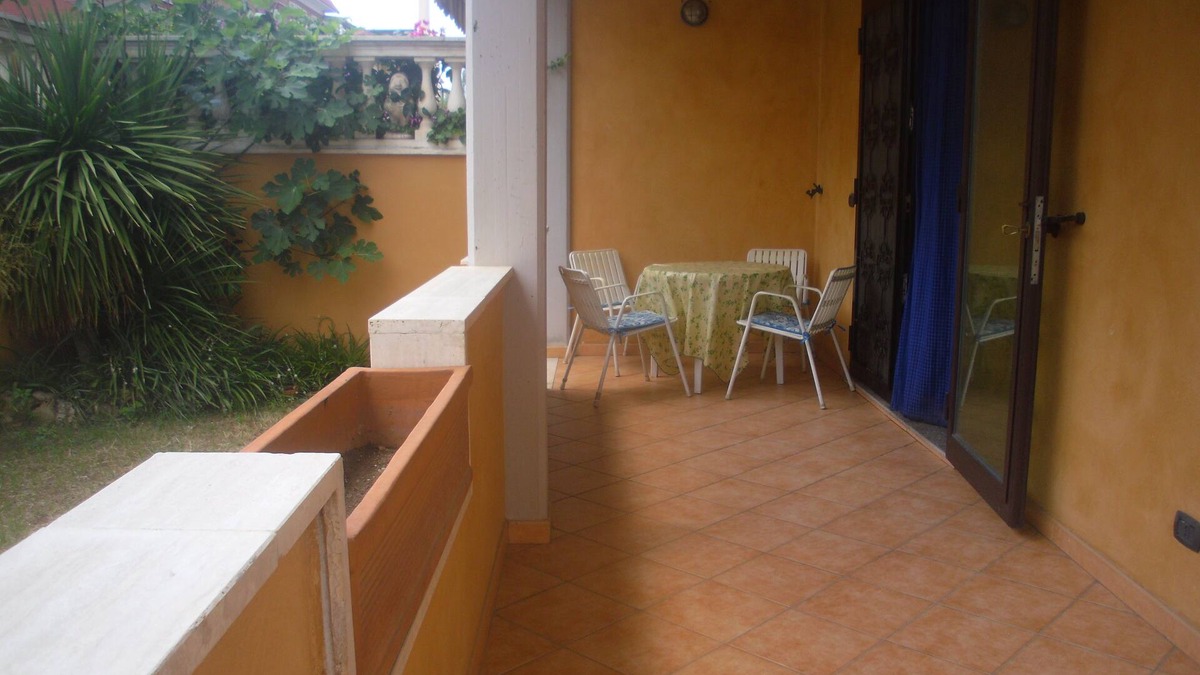 Ladispoli Villa | Elegant villa on 2 levels a few steps from the sea and 25 minutes from San Pietro
