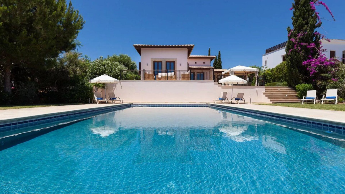 Aphrodite Hills Villa | Elegant Villa Retreat with Infinity Pool & Scenic Views