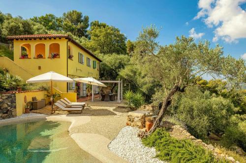 Diano San Pietro House | Elegant Villa With Pool Near Diano Marina