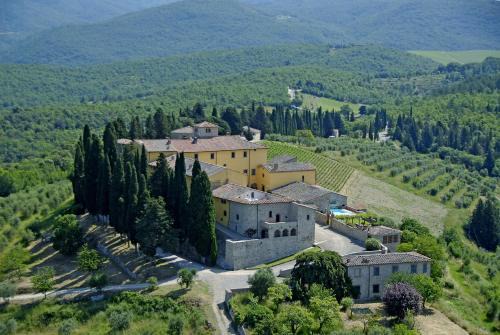 Gaiole in Chianti Villa | Elegant Villa wing of Castello di Cacchiano by VacaVilla