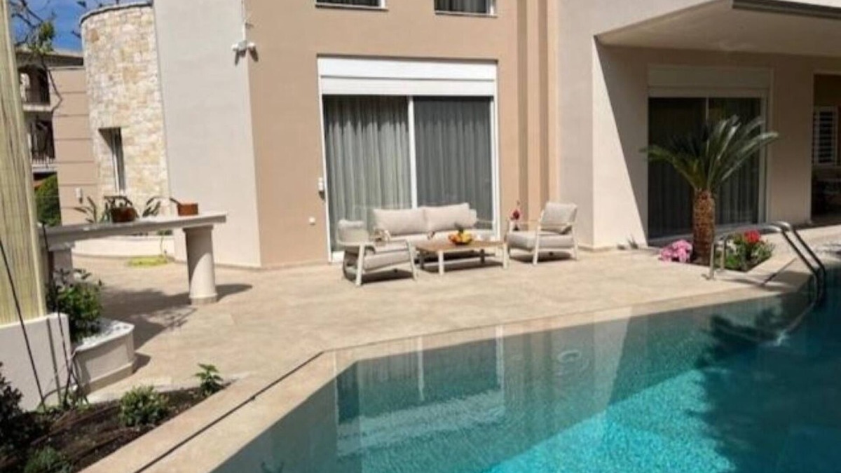 Vari Villa | Elegant villa with pool in the Athens Riviera