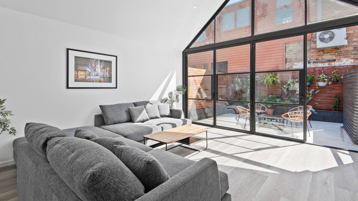 Fitzroy House | Elegantly Spacious 4-Bed Terrace House