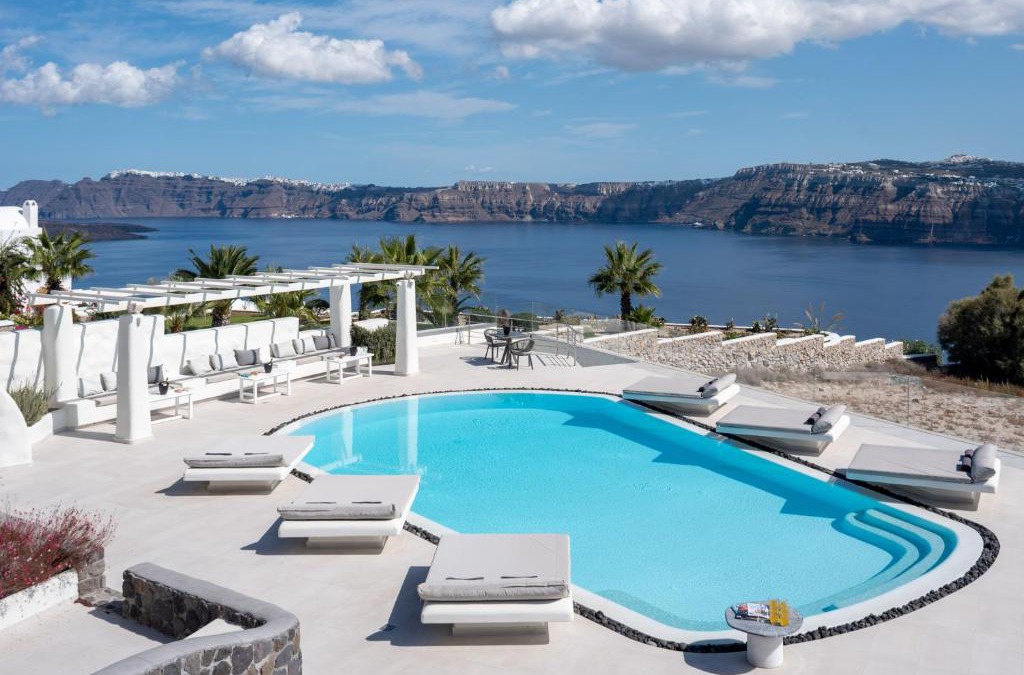 Akrotiri Hotel | Elements of Caldera Suites