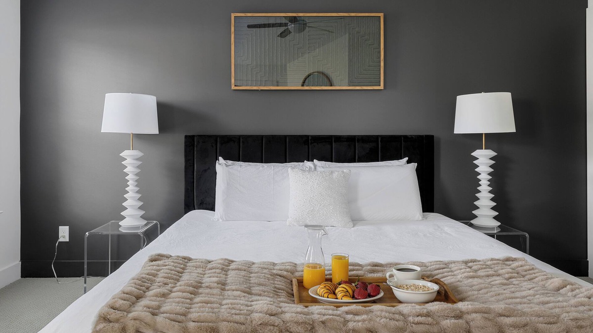 North Charleston House | Elevate Your Stay at Lifted Up: Park Circle Haven!