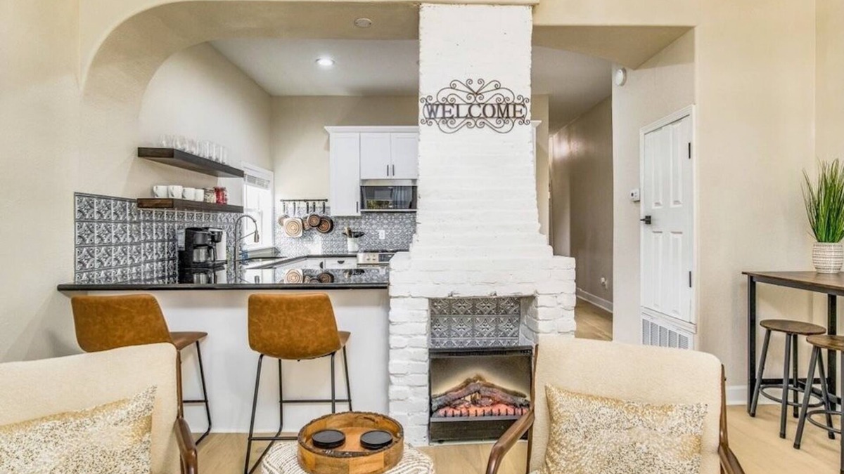 South Pensacola House | Eleven Eleven + 15 Min to Beach! + Pet Friendly