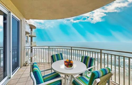 Daytona Beach Shores Apartment | Eleventh Heaven at The St Maarten