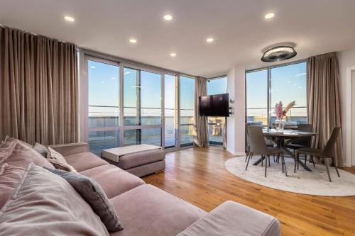Sventoji Apartment | Elija Penthouse