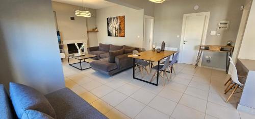 Flogita Apartment | ELINOR on the beach