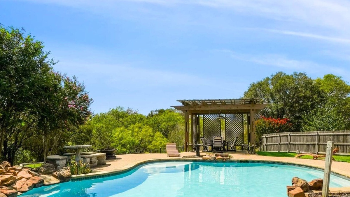 Fossil Creek House | Elite 4BR/2B Home with Hot Tub, Pool, and BBQ