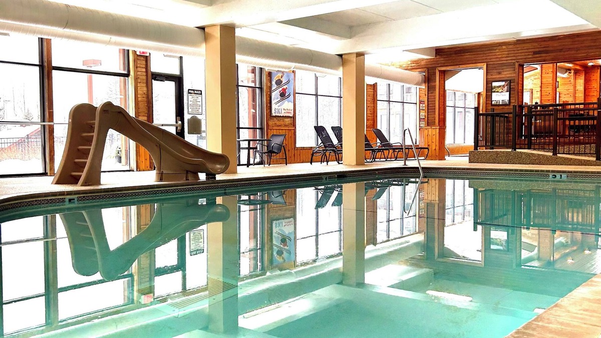 Lutsen Condo | Elite End Unit Mtn/Pool View/Ski-In/Ski-Out