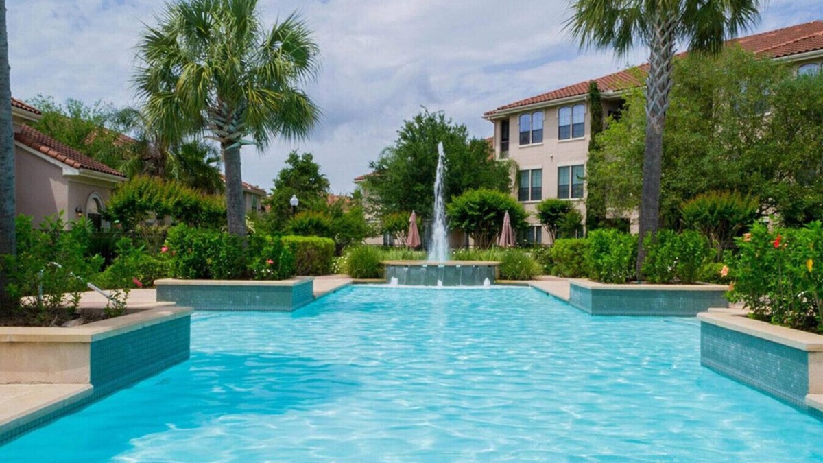Nassau Bay Apartment | Elite & Luxurious Furnished Apartment by Kemah