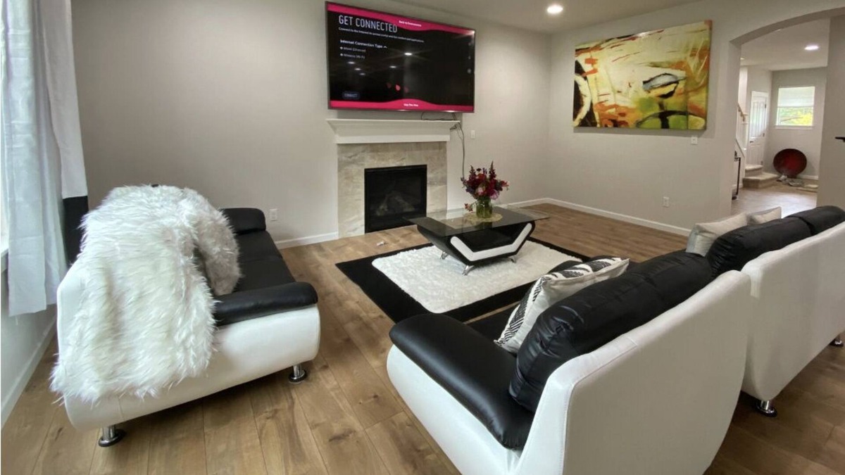 Silver Lake House | ELITE VILLA: Luxury stay, enjoy hot tub