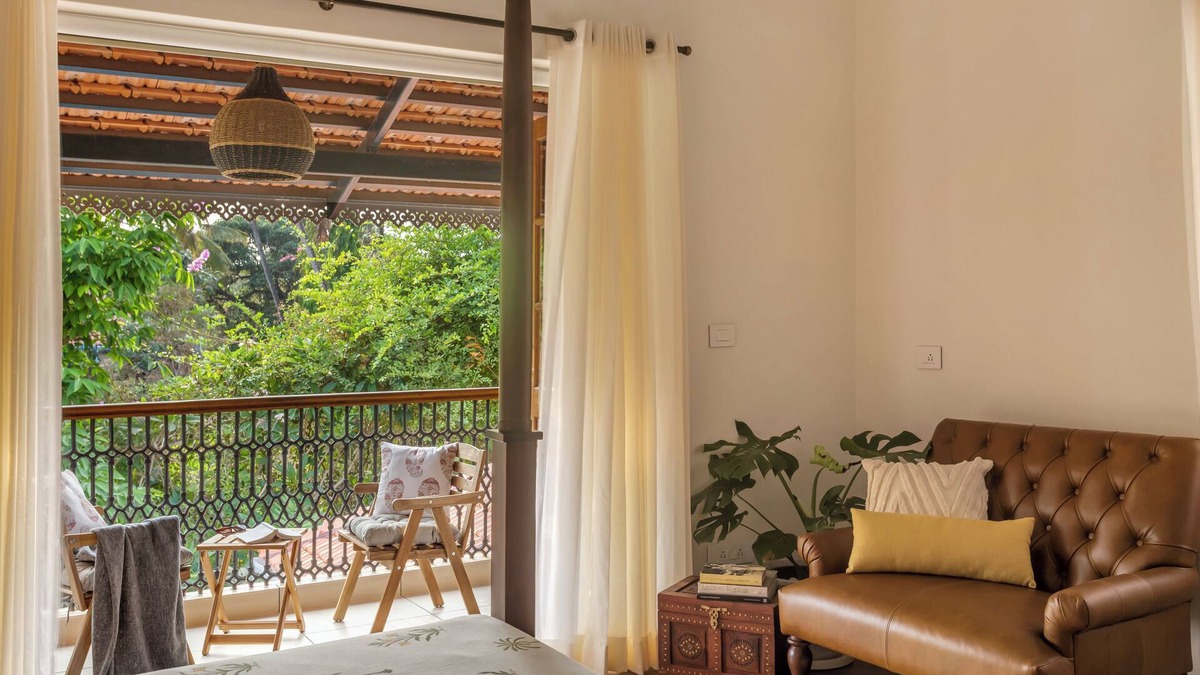 Arpora Villa | ELIVAAS PinkSky