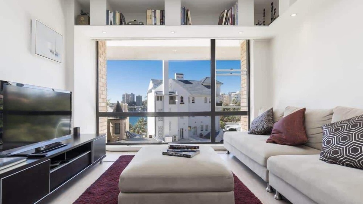 Elizabeth Bay Apartment | Elizabeth Bay Apmnt - Water Views & Free Parking