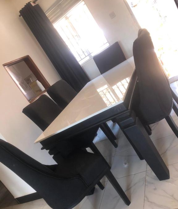 Kampala House | Elizabeth BB Homestay unlimited internet ,Netflix