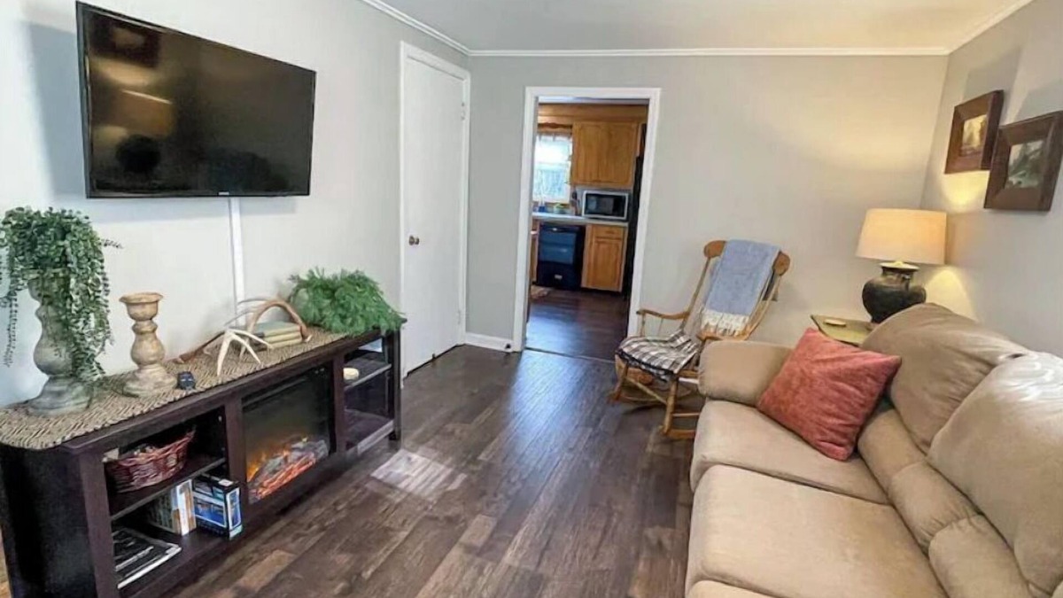 Weedville Cottage | Elk Crossing Getaway in the PA Wilds
