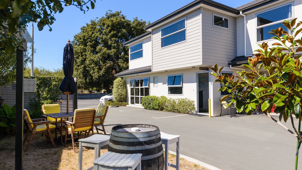 Blenheim Hotel | Ellena Court Motel