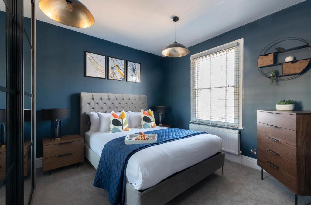 Cheltenham Apartment | Elliot Oliver - Laverham House - Stunning 6 Bedroom Regency House With Parking