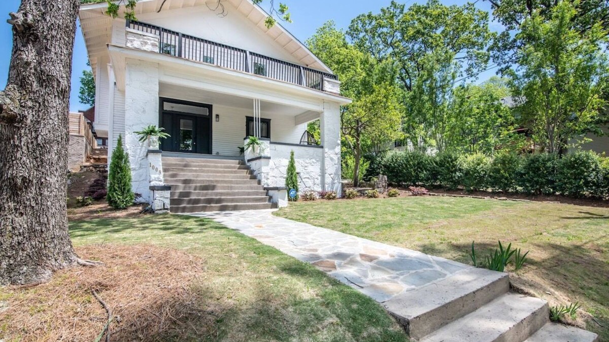 Birmingham House | ✧Elmsgate✧ - A historic designer dream home w/family friendly amenities , cozy porch&games near DT