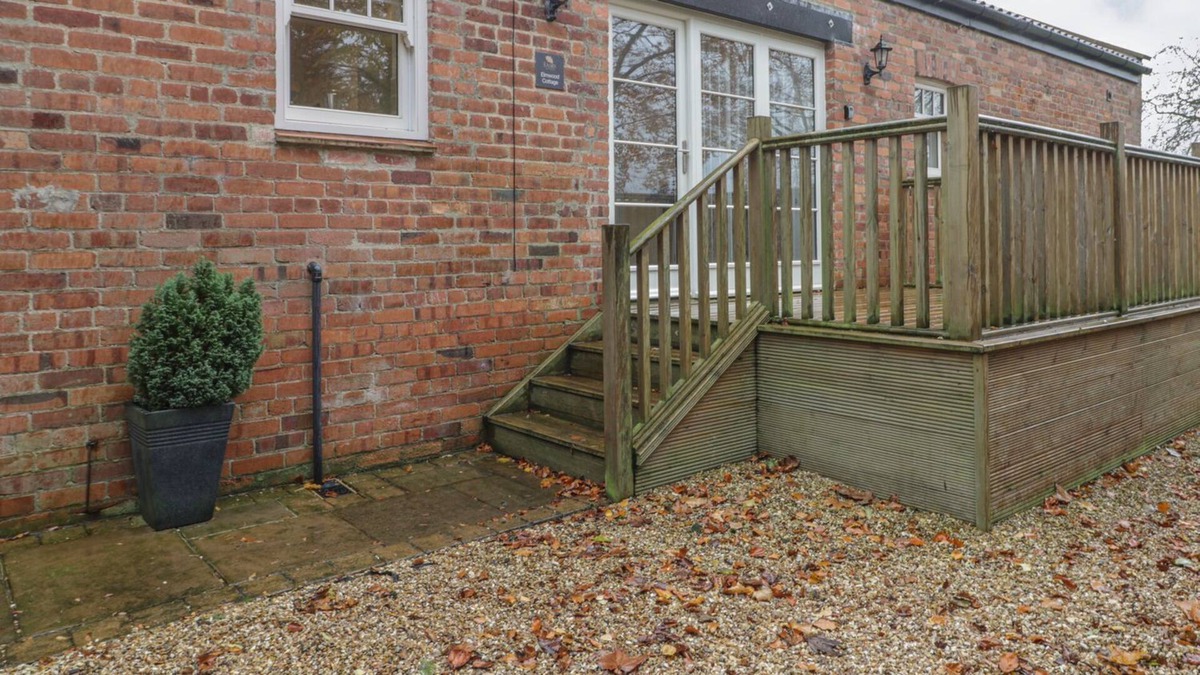 Carlton-in-Cleveland Cottage | ELMWOOD COTTAGE, family friendly, with open fire in Great Ayton
