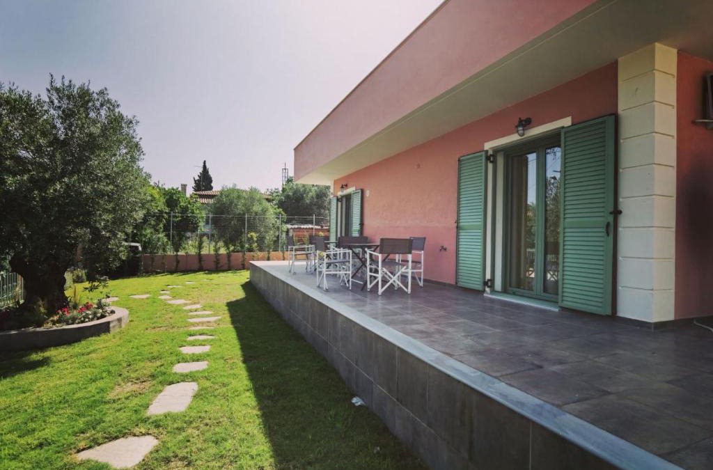 Nea Iraklia House | Elpida Suites