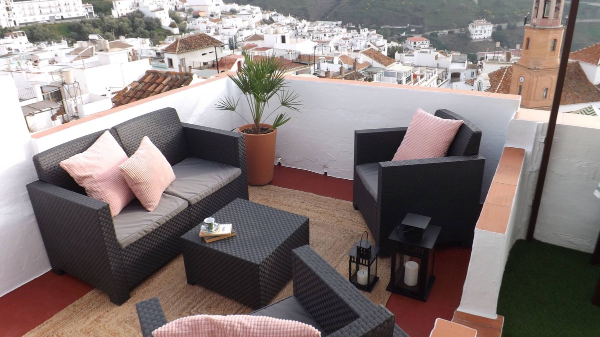 Competa House | Elvira House. Charming house with large terrace and beautiful views