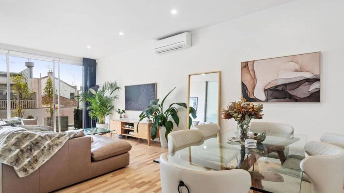 Elwood House | Elwood Beach Retreat by Ready Set Stay