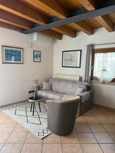 Calmasino Apartment | Ely Hause