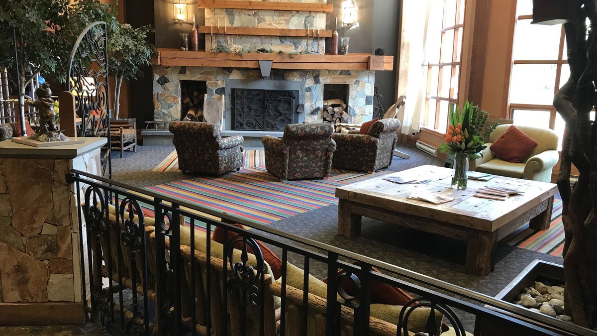 Upper Village Hotel | Embarc Whistler, 2 bd 2 bth, Available for Christmas and New year