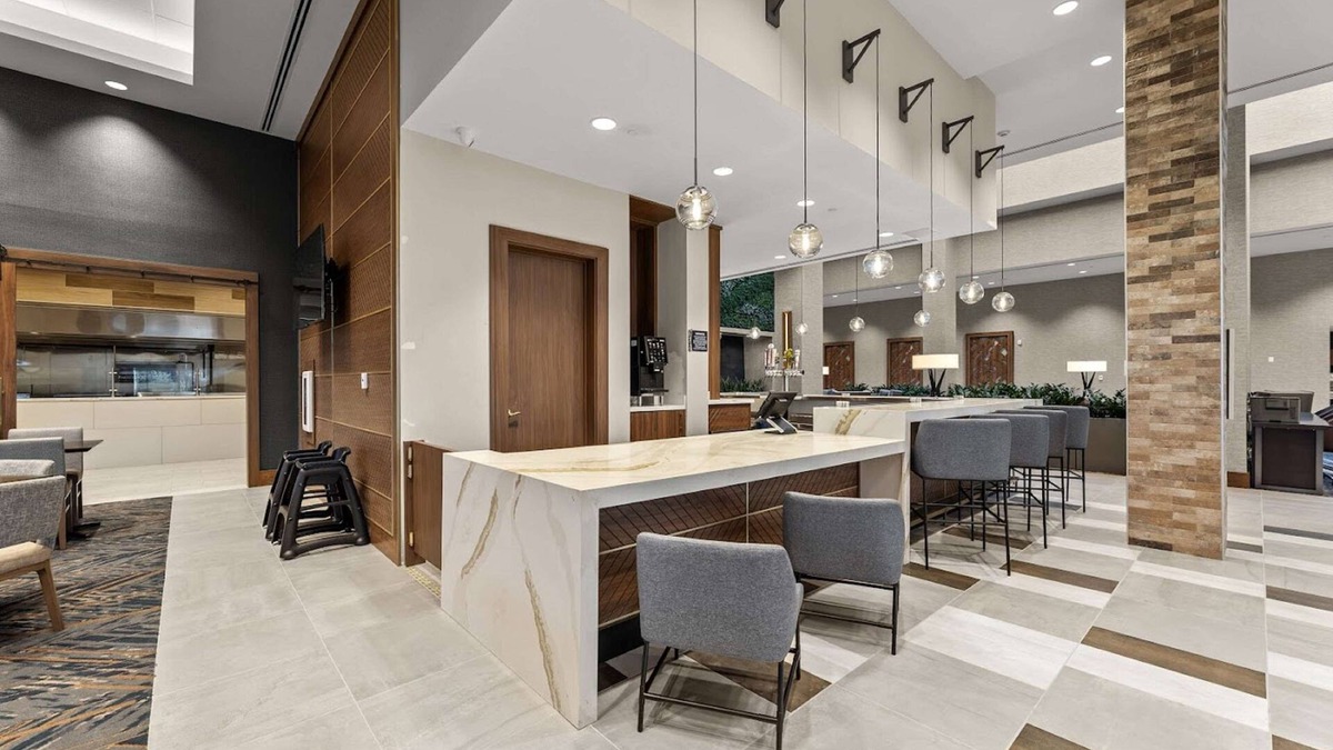 Las Colinas Hotel | Embassy Suites by Hilton Irving Las Colinas